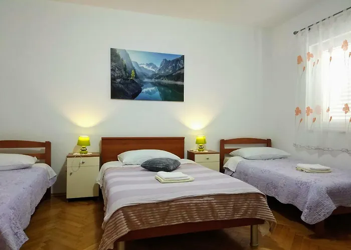 Peninsula Gostinjska kuća 3*